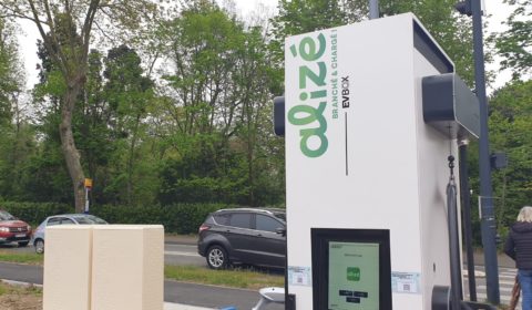 Véhicules électriques : 2 nouvelles bornes