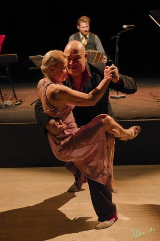 El Tango Club_ZF00697DXO
