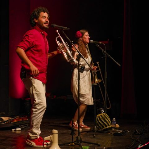 NO PUEDE PARAR_ZF54337