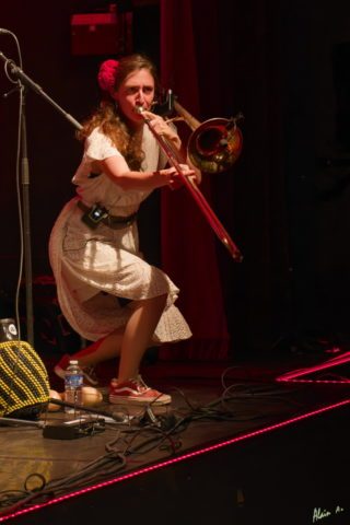 NO PUEDE PARAR_ZF54342