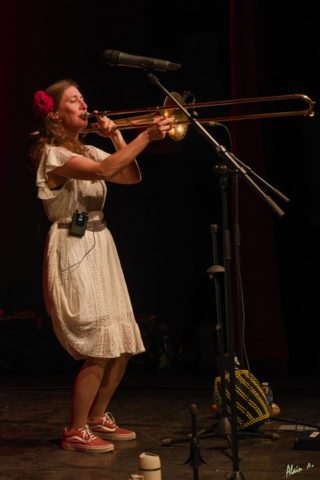 NO PUEDE PARAR_ZF54345