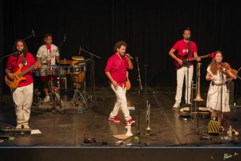 NO PUEDE PARAR_ZF54356