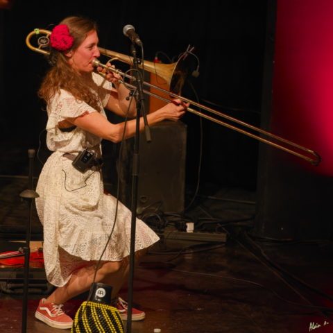 NO PUEDE PARAR_ZF54361