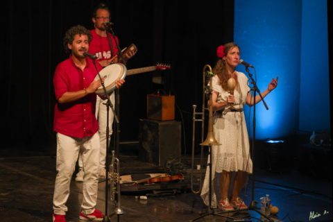 NO PUEDE PARAR_ZF54428