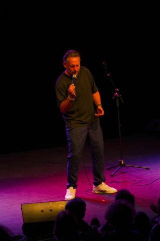 Et dieu créa… la voix-_ZF548721212_DxO