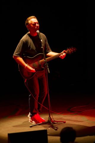 Et dieu créa… la voix-_ZF548902626_DxO