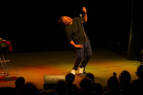 Et dieu créa… la voix-_ZF548953131_DxO