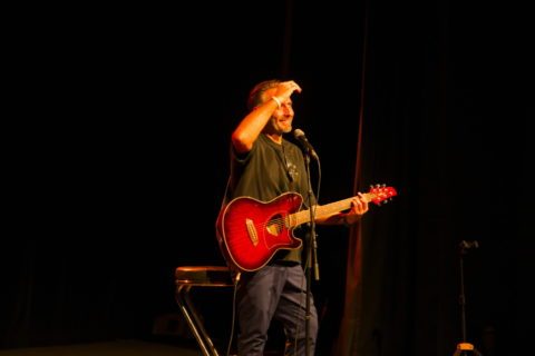 Et dieu créa… la voix-_ZF549074040_DxO