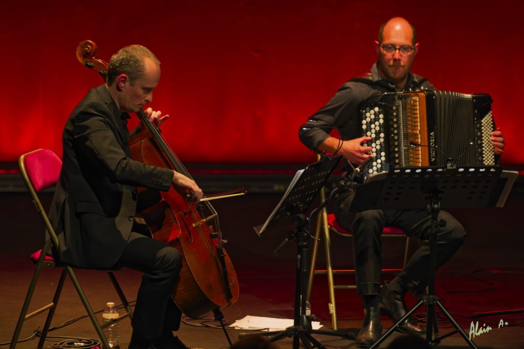 Café Tango – Omar Hassan