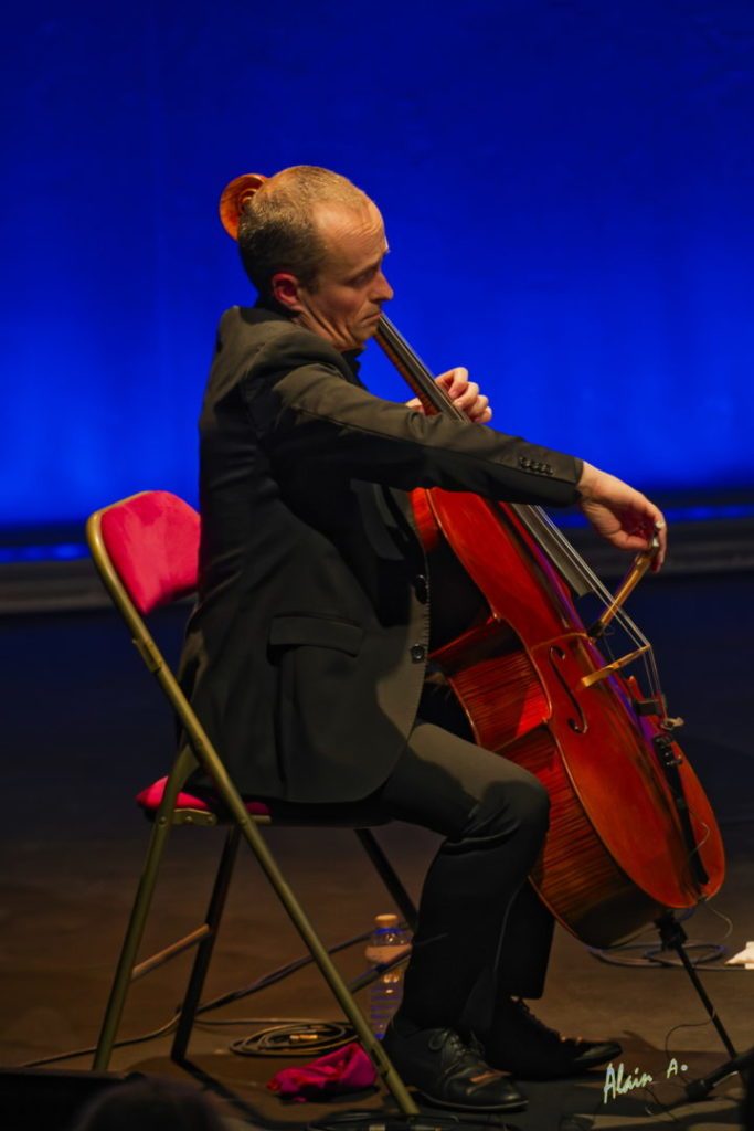 Café Tango – Omar Hassan