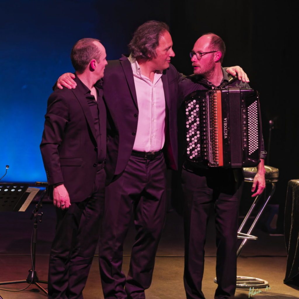 Café Tango – Omar Hassan