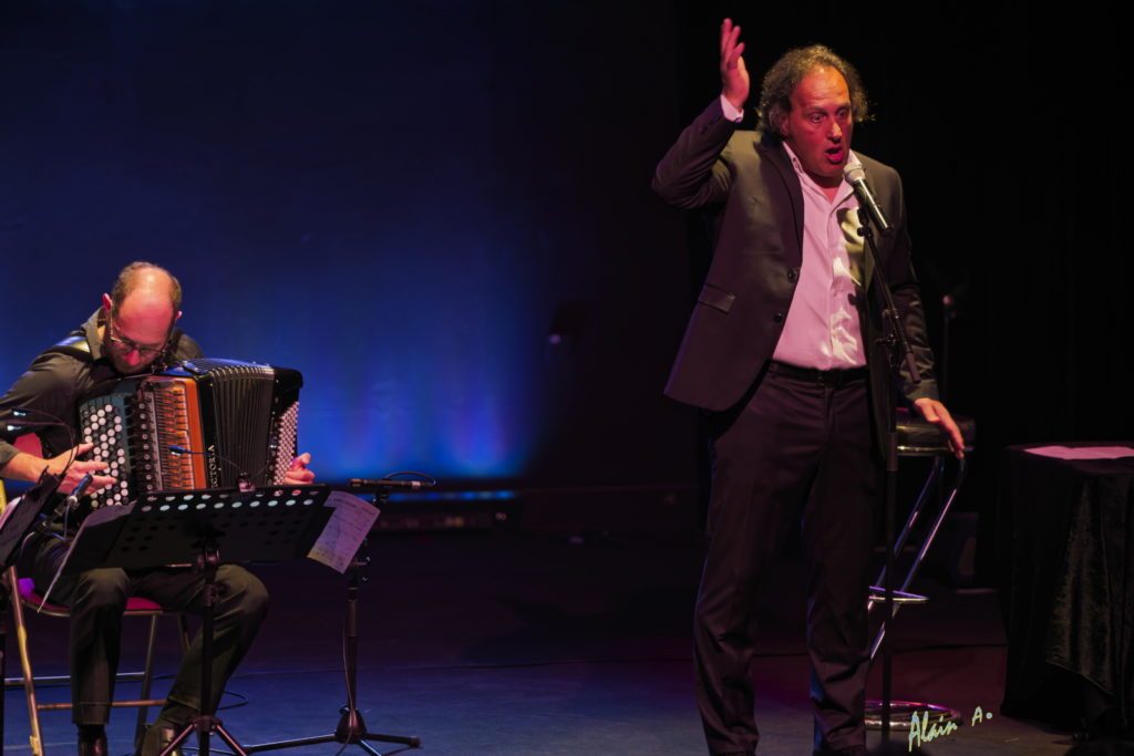 Café Tango – Omar Hassan