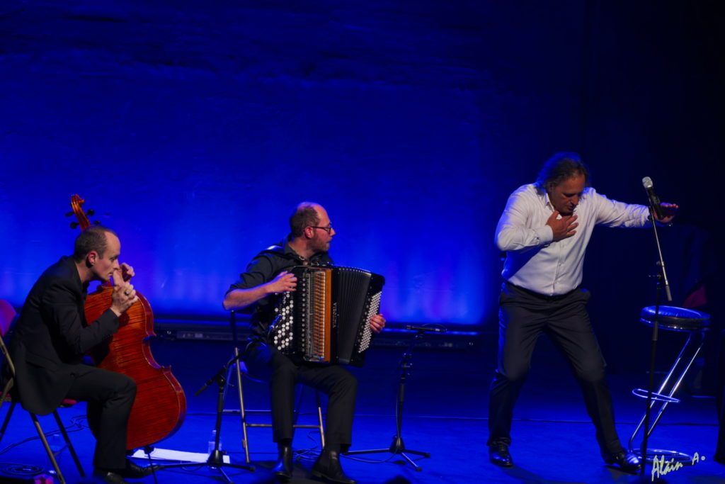 Café Tango – Omar Hassan